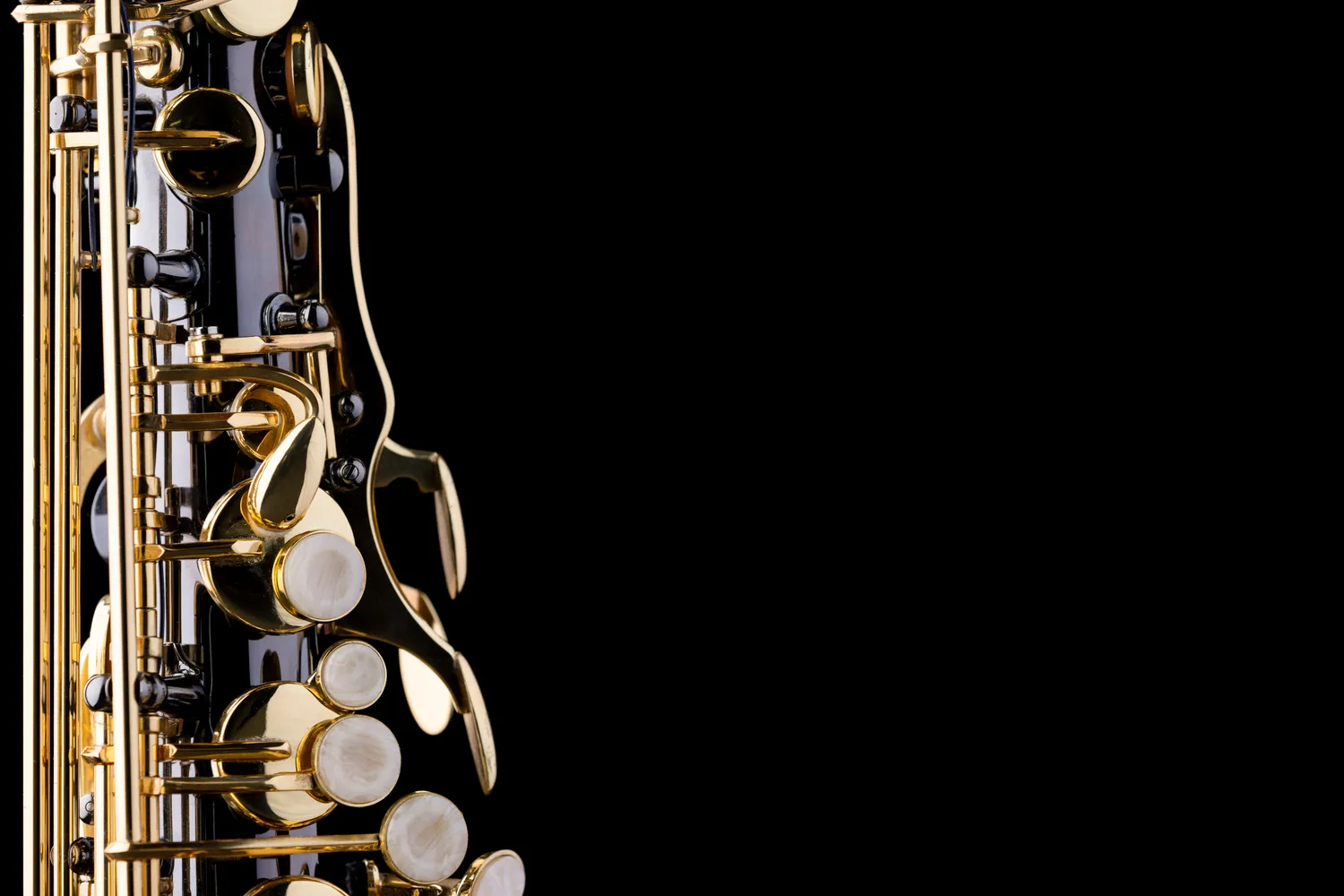 Saksofon tenorowy jak grać?