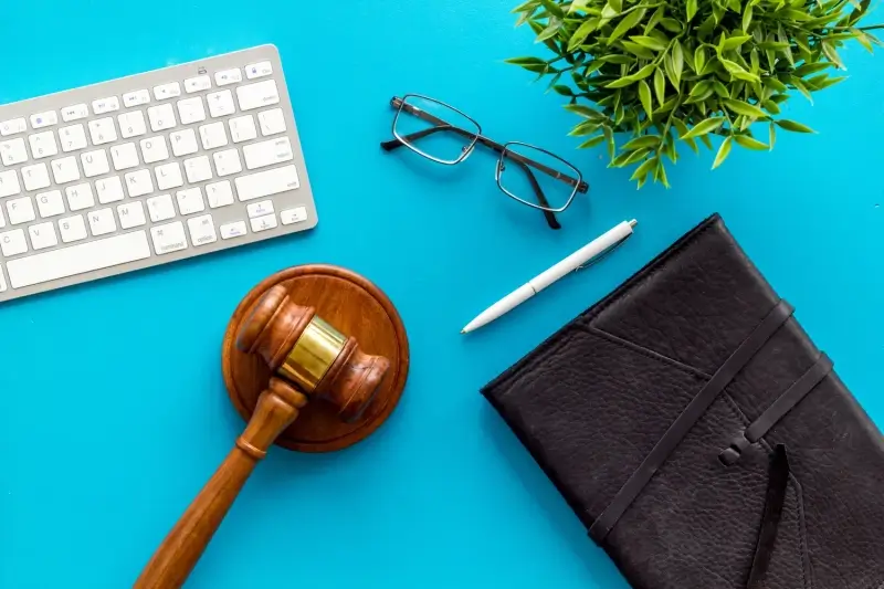 Prawnik praca online